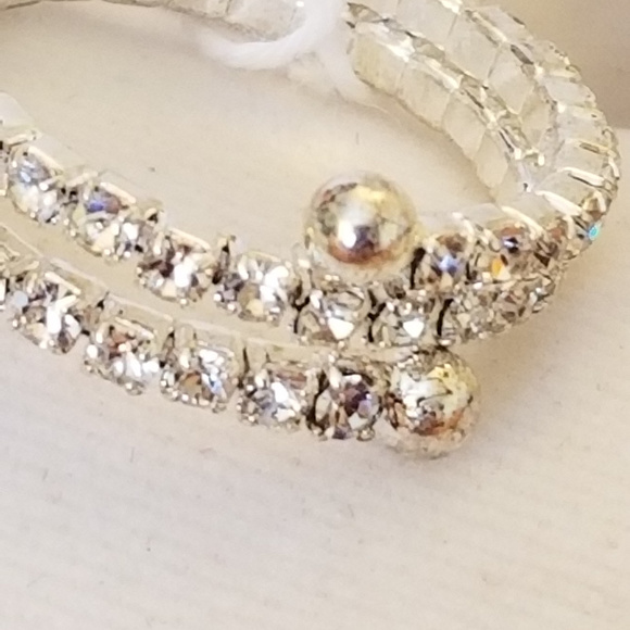 4/$35 NWT Glass Crystal Silver Plated Brass Ring - Picture 5 of 7